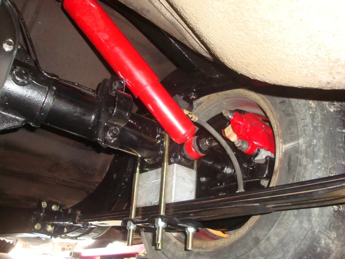 Plymouth-Belvedere-1956-Blues-Pearl-Metallic-With-Pearl-White-Ultraleather-Pearl-White-10