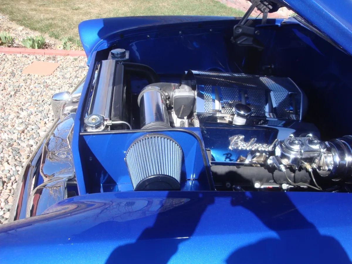 Plymouth-Belvedere-1956-Blues-Pearl-Metallic-With-Pearl-White-Ultraleather-Pearl-White-11