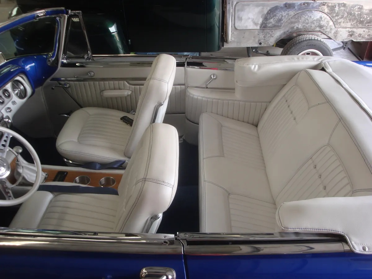 Plymouth-Belvedere-1956-Blues-Pearl-Metallic-With-Pearl-White-Ultraleather-Pearl-White-16