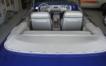 Plymouth-Belvedere-1956-Blues-Pearl-Metallic-With-Pearl-White-Ultraleather-Pearl-White-17