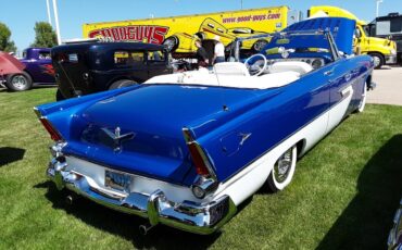 Plymouth-Belvedere-1956-Blues-Pearl-Metallic-With-Pearl-White-Ultraleather-Pearl-White-2