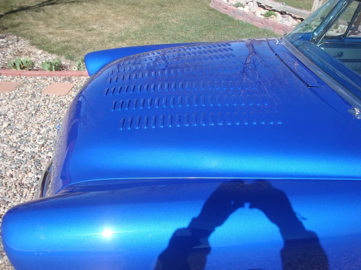 Plymouth-Belvedere-1956-Blues-Pearl-Metallic-With-Pearl-White-Ultraleather-Pearl-White-4