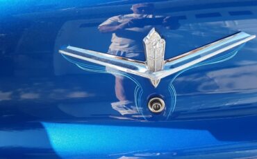 Plymouth-Belvedere-1956-Blues-Pearl-Metallic-With-Pearl-White-Ultraleather-Pearl-White-5