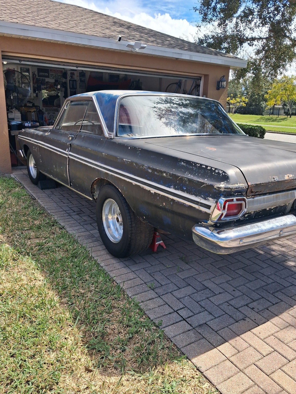 Plymouth-Belvedere-1965-1
