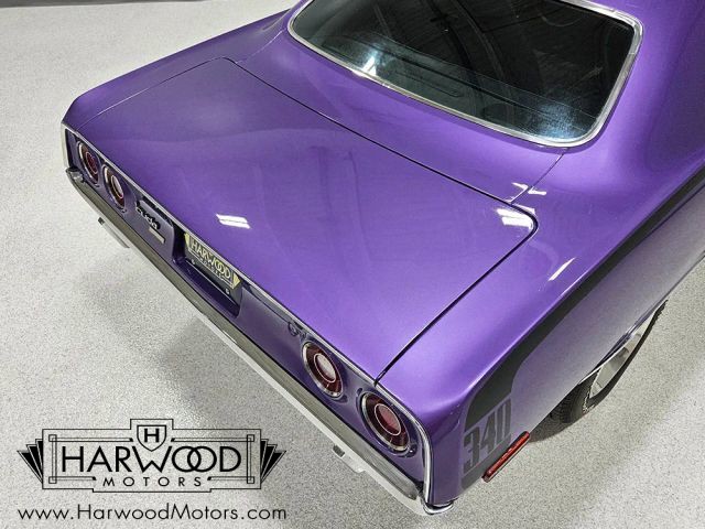 Plymouth-Cuda-1972-Coupe-11