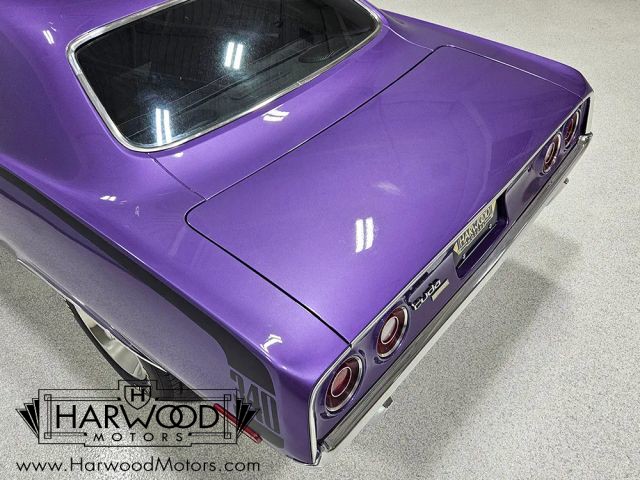 Plymouth-Cuda-1972-Coupe-12