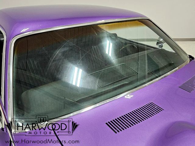 Plymouth-Cuda-1972-Coupe-24