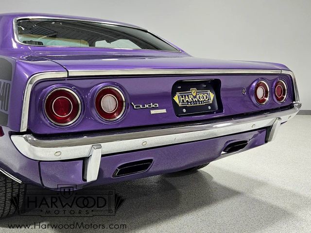 Plymouth-Cuda-1972-Coupe-33