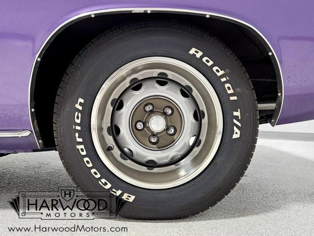 Plymouth-Cuda-1972-Coupe-39