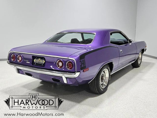 Plymouth-Cuda-1972-Coupe-5