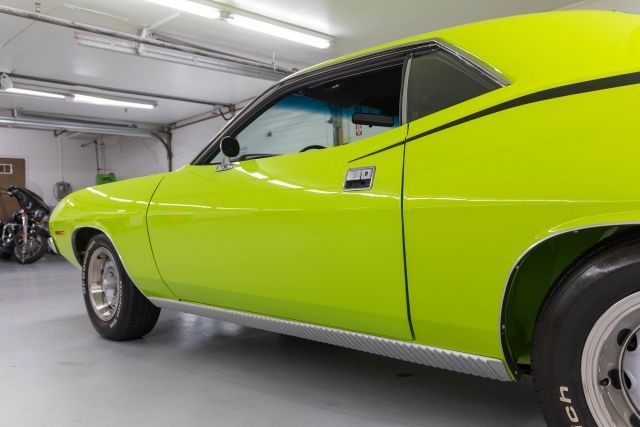 Plymouth-Cuda-1973-Coupe-34