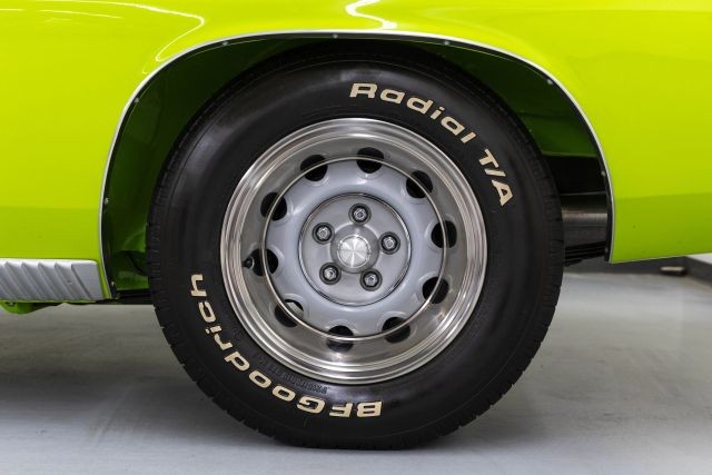 Plymouth-Cuda-1973-Coupe-35