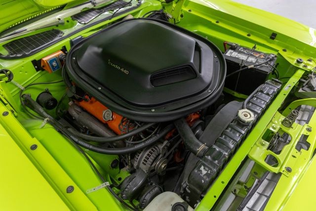 Plymouth-Cuda-1973-Coupe-4
