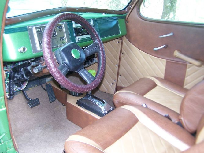 Plymouth-Custom-1939-Green-17