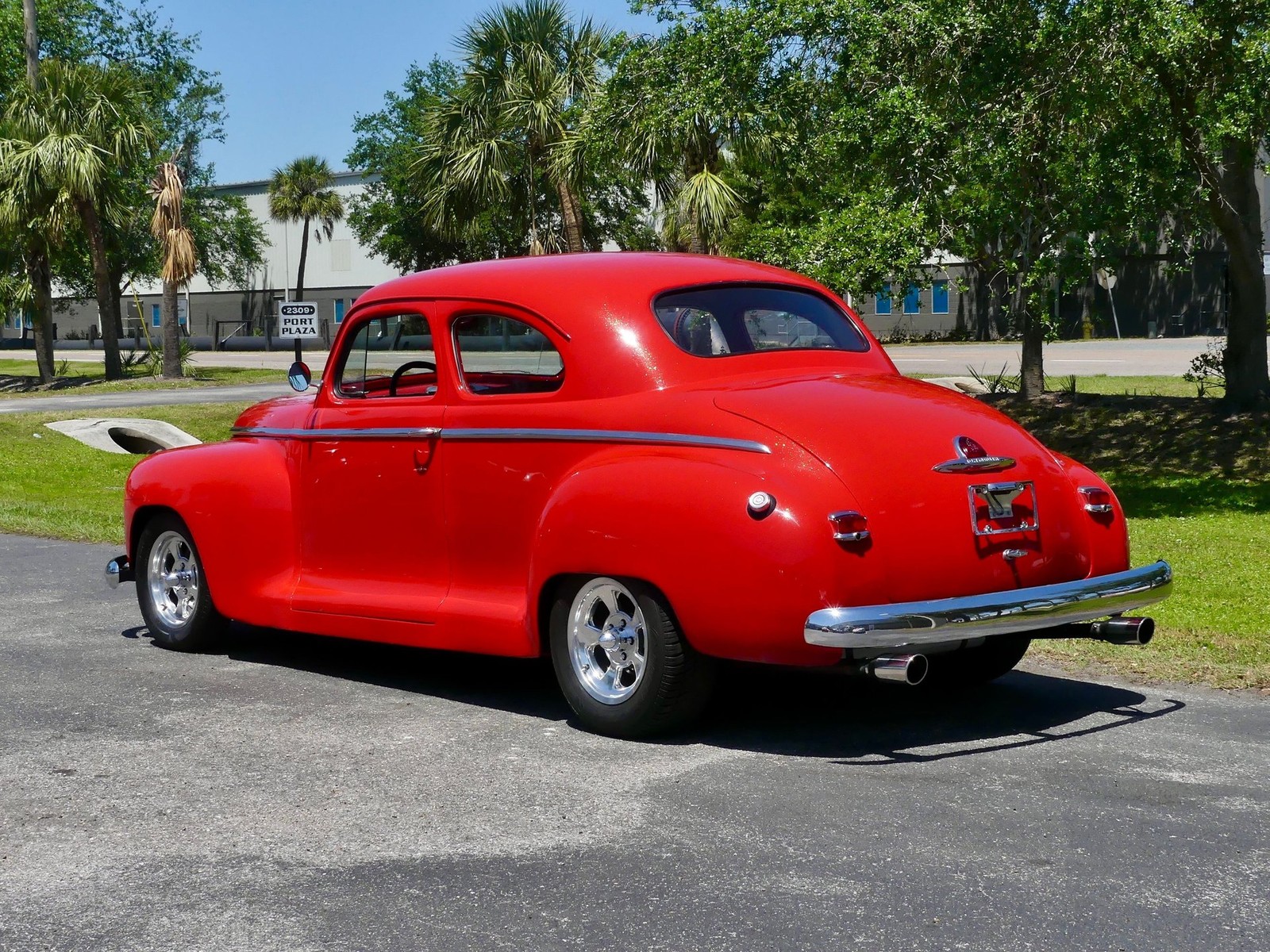 Plymouth-Custom-1948-Sedan-13