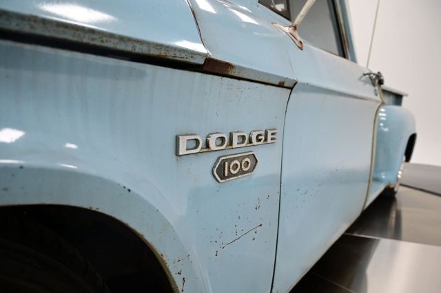 Plymouth-D100-1967-Pickup-17