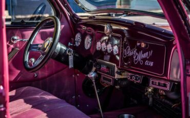 Plymouth-Deluxe-1937-Maroon-10