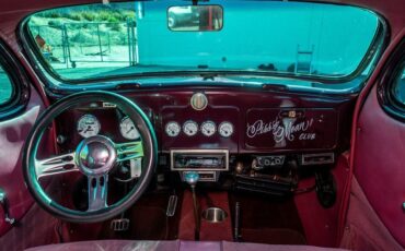 Plymouth-Deluxe-1937-Maroon-11