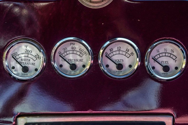 Plymouth-Deluxe-1937-Maroon-13