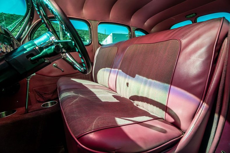 Plymouth-Deluxe-1937-Maroon-15