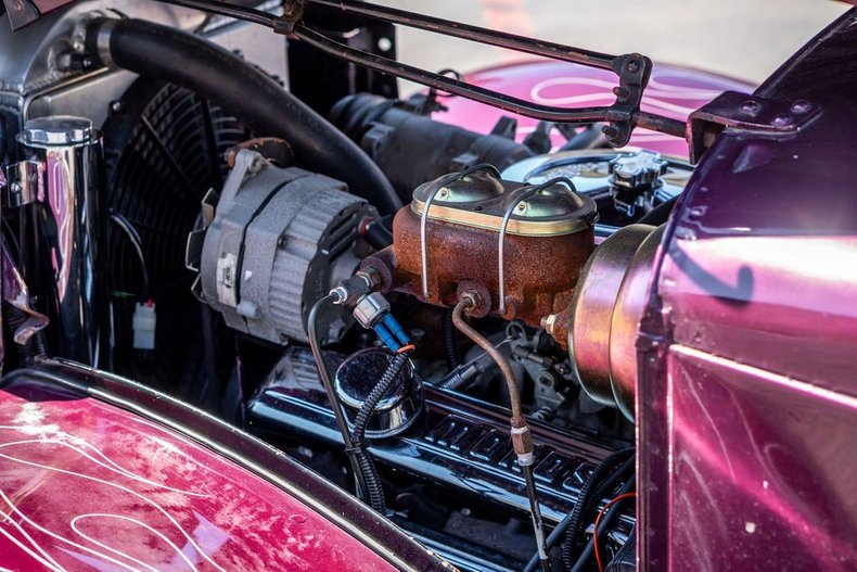 Plymouth-Deluxe-1937-Maroon-19