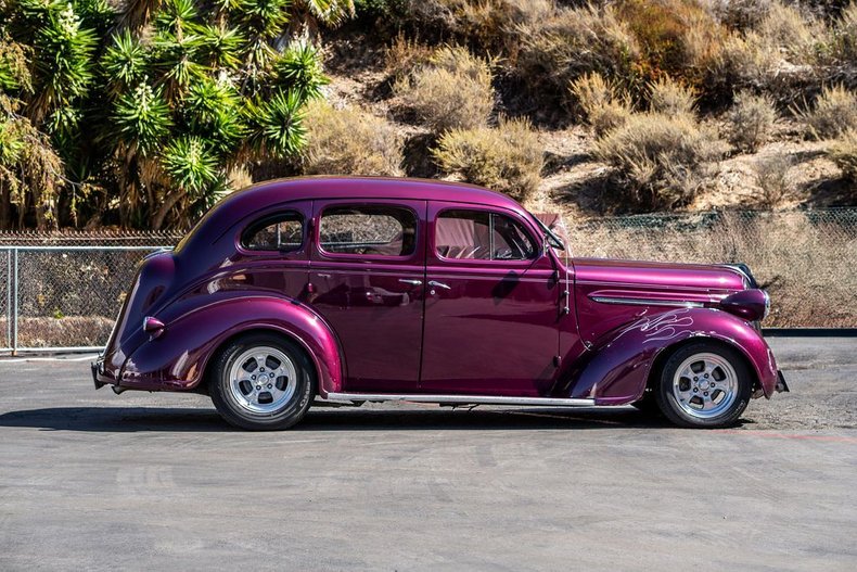 Plymouth-Deluxe-1937-Maroon-2