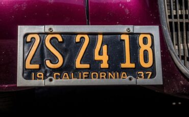 Plymouth-Deluxe-1937-Maroon-24