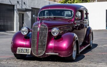 Plymouth-Deluxe-1937-Maroon-25