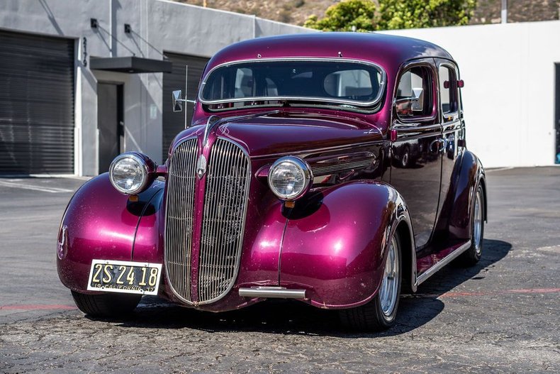 Plymouth-Deluxe-1937-Maroon-25