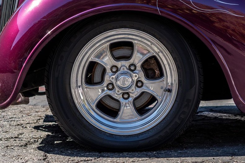 Plymouth-Deluxe-1937-Maroon-29