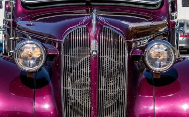 Plymouth-Deluxe-1937-Maroon-33