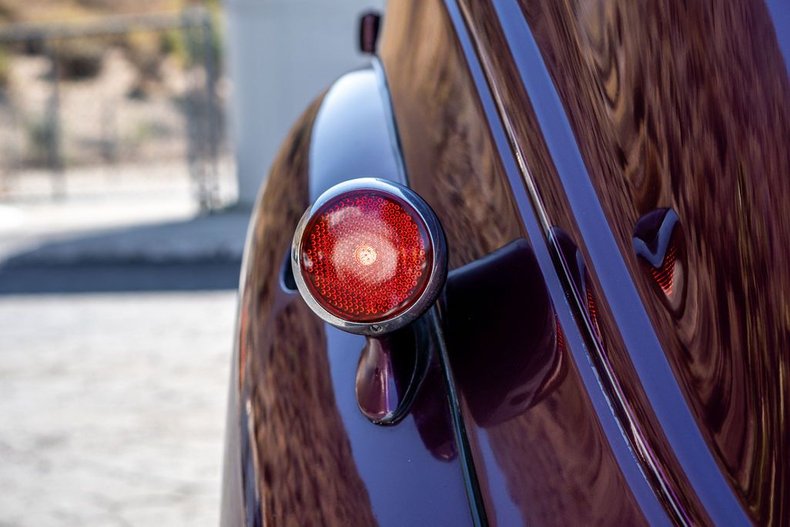 Plymouth-Deluxe-1937-Maroon-40