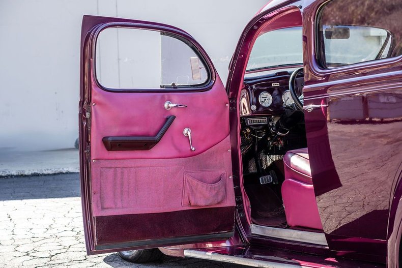 Plymouth-Deluxe-1937-Maroon-44