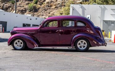 Plymouth-Deluxe-1937-Maroon-7