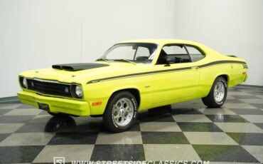 Plymouth-Duster-1973-Light-Green-Black-13