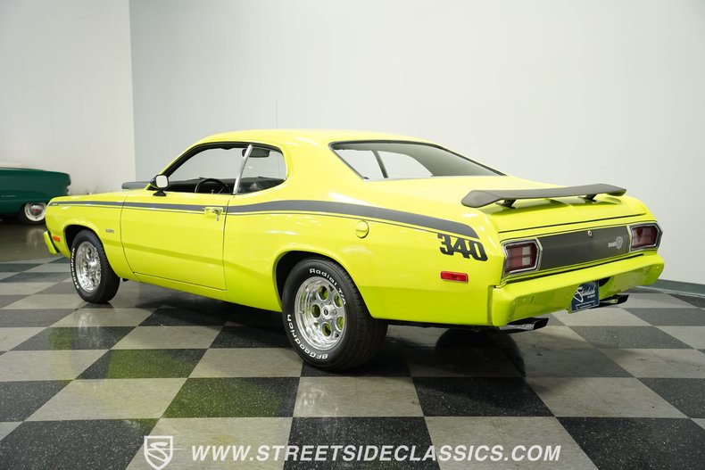 Plymouth-Duster-1973-Light-Green-Black-17