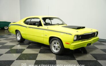 Plymouth-Duster-1973-Light-Green-Black-22