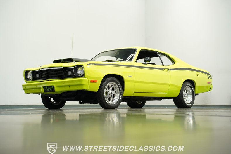 Plymouth-Duster-1973-Light-Green-Black-26
