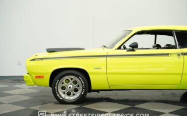 Plymouth-Duster-1973-Light-Green-Black-28