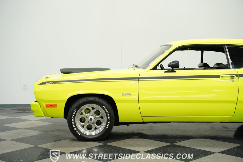 Plymouth-Duster-1973-Light-Green-Black-28