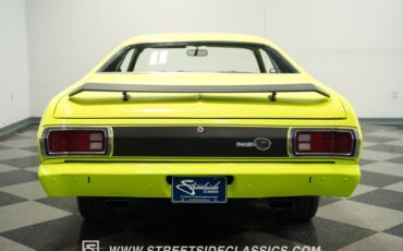 Plymouth-Duster-1973-Light-Green-Black-29