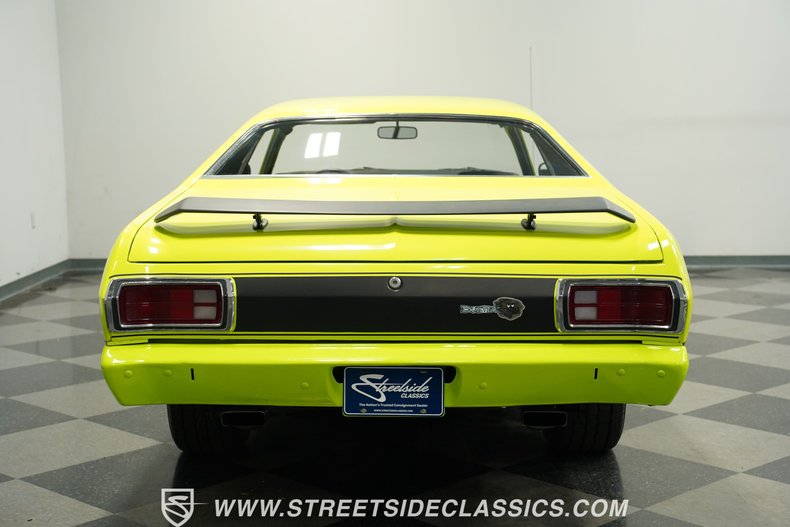 Plymouth-Duster-1973-Light-Green-Black-30