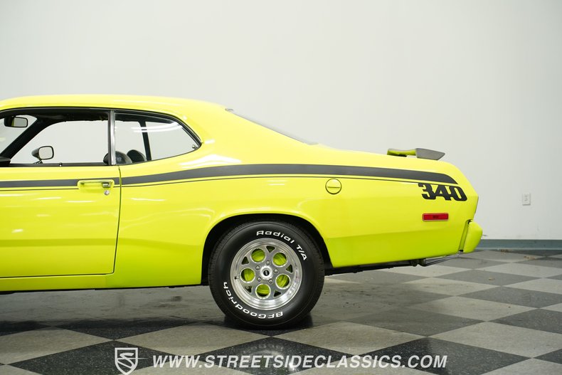 Plymouth-Duster-1973-Light-Green-Black-32