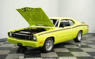 Plymouth-Duster-1973-Light-Green-Black-38