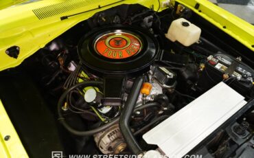 Plymouth-Duster-1973-Light-Green-Black-40