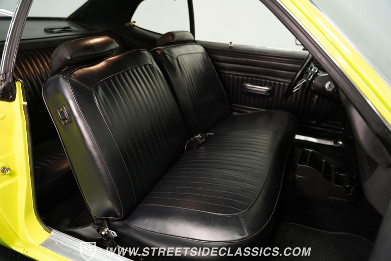 Plymouth-Duster-1973-Light-Green-Black-48