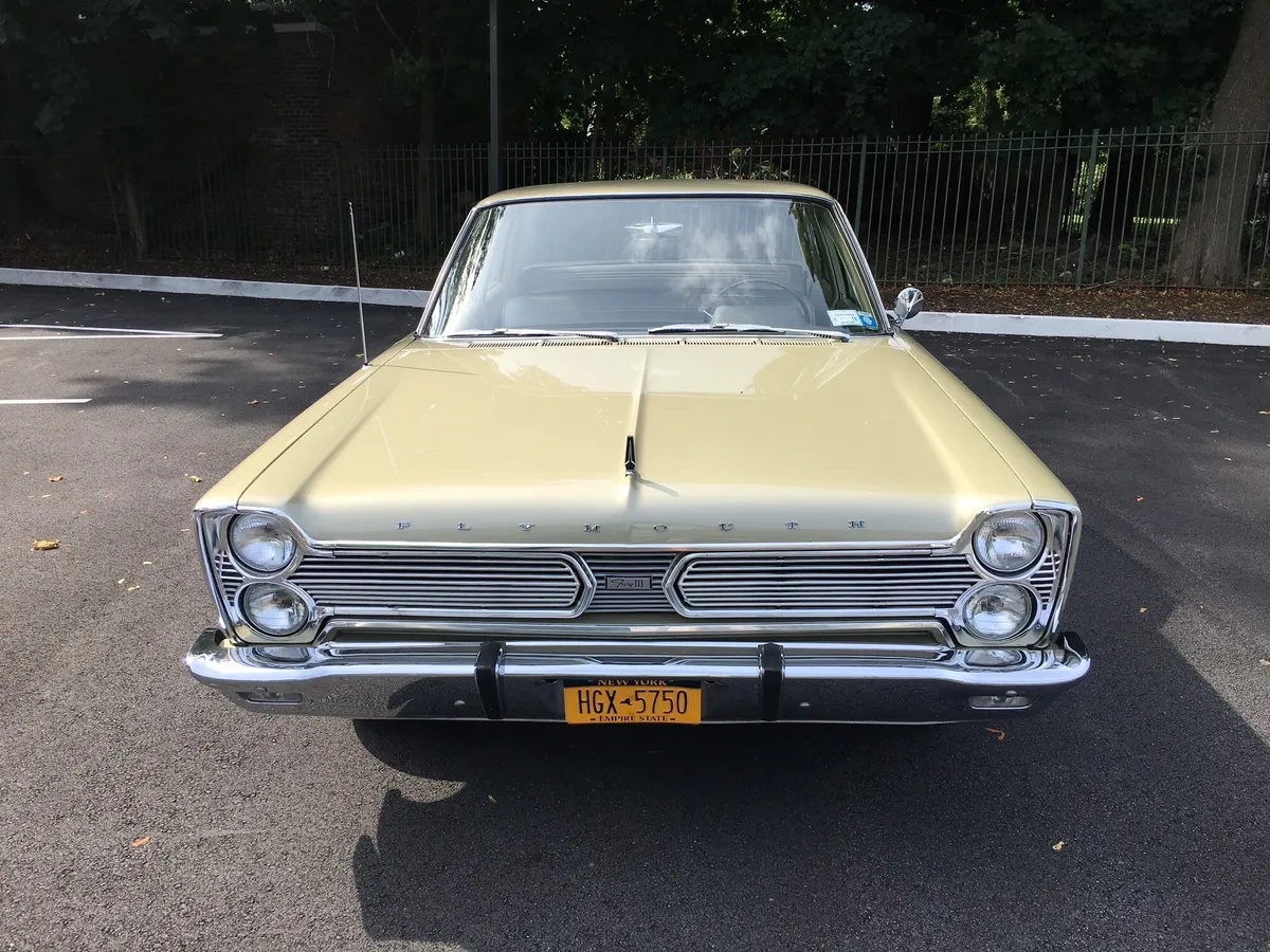 Plymouth-Fury-1966-Soft-Yellow-Tan-1
