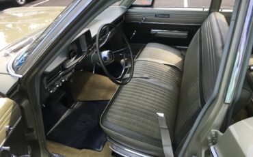 Plymouth-Fury-1966-Soft-Yellow-Tan-2