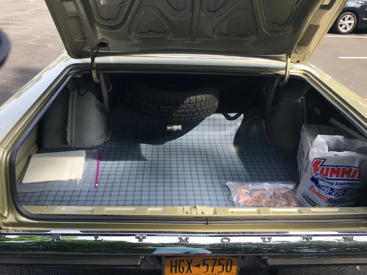 Plymouth-Fury-1966-Soft-Yellow-Tan-4