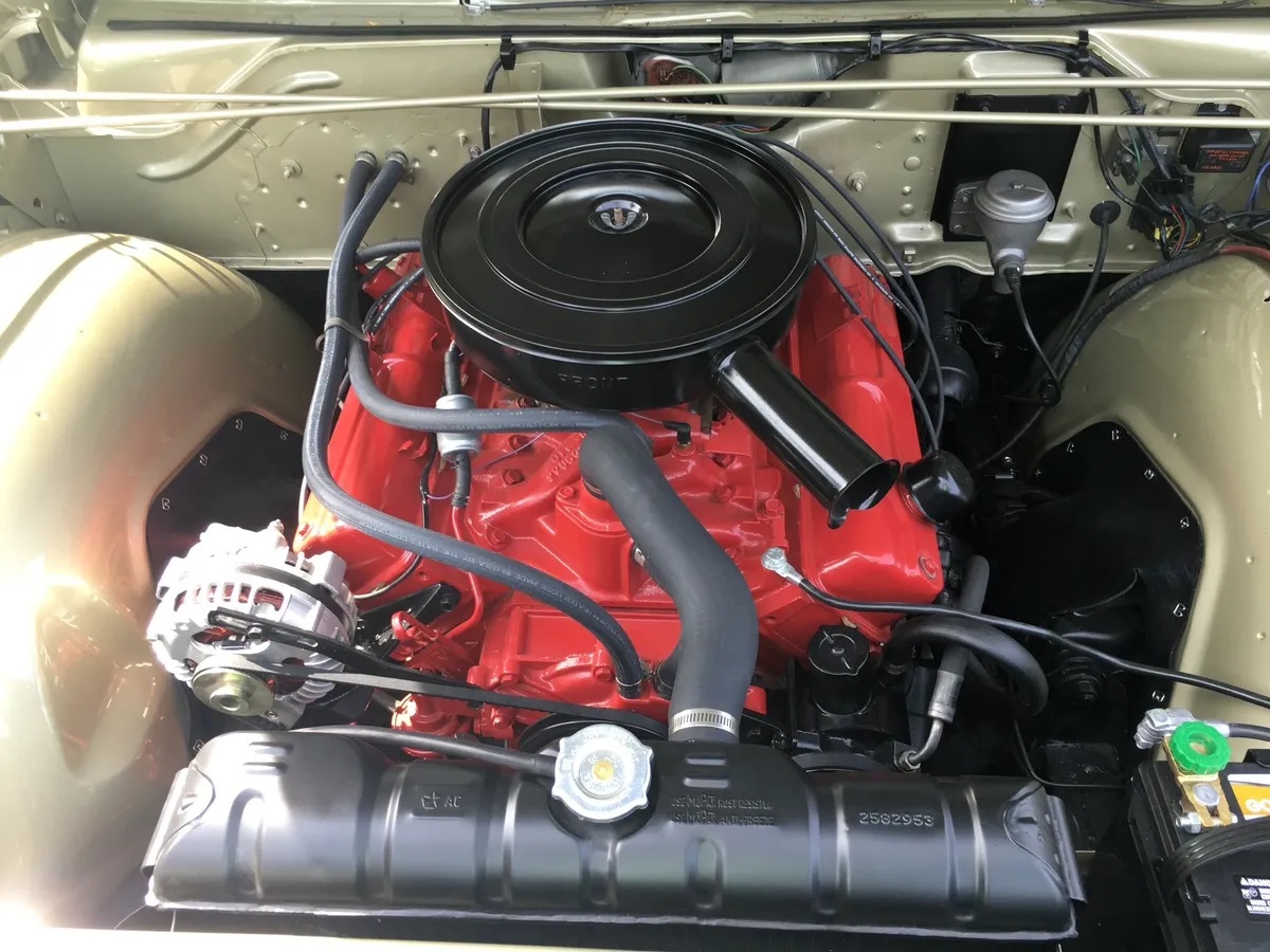 Plymouth-Fury-1966-Soft-Yellow-Tan-5